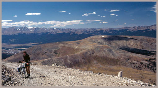 summit view from
Mosquito Pass towards Leadville