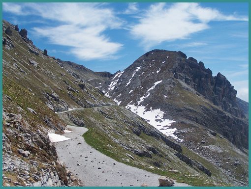 final km approching Colle della Fauniera / Colle de Morti from Demonte