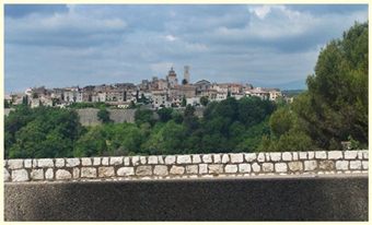 Tourrettes sur Loupes
                                  from road to Vence